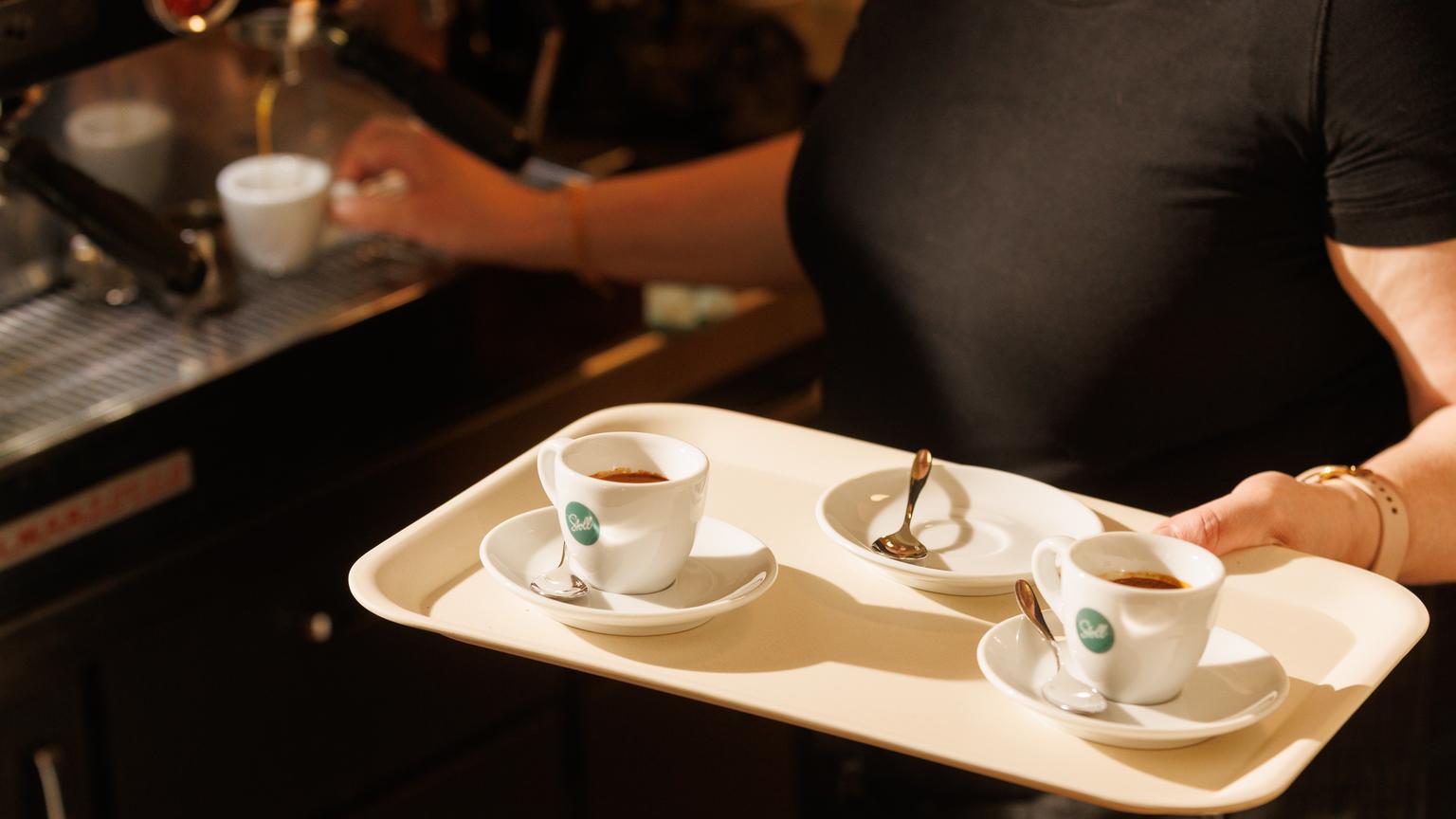 Mitarbeitende Verkauf Café & Bäckerei